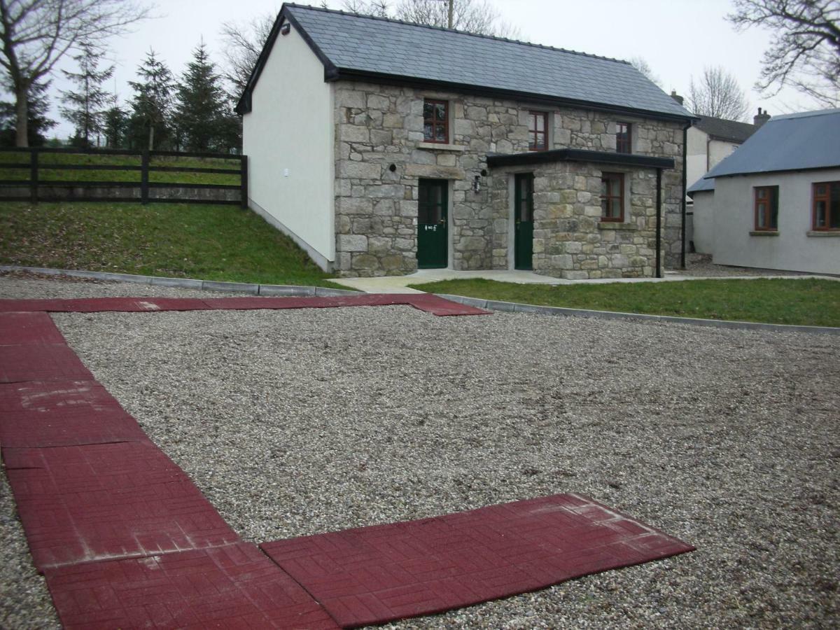 Green Adventure Ecohostel Clonmore 외부 사진